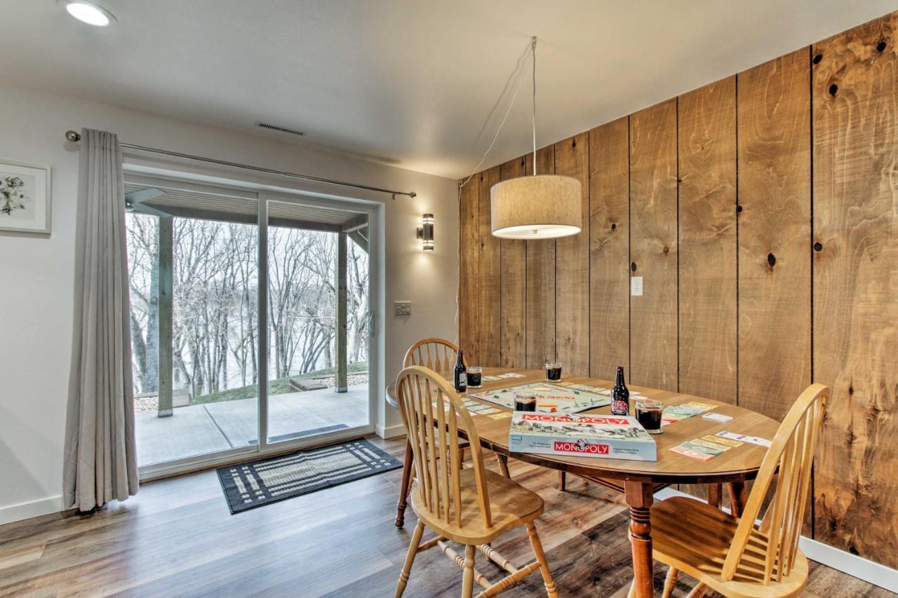 Riversong Waterfront La Crosse Home With Dock Exterior photo